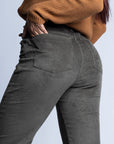 PANTALÓN PANA ESTILO MOM FIT 2125-57