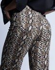 PANTALÓN ESTILO MOM FIT 2143-85