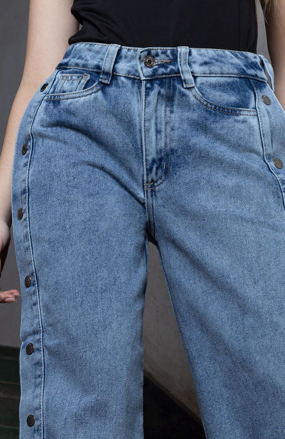 PANTALÓN ESTILO RECTO CON APLIQUE 2072-43