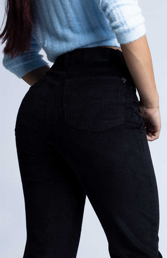 PANTALÓN PANA ESTILO MOM FIT 2125-8