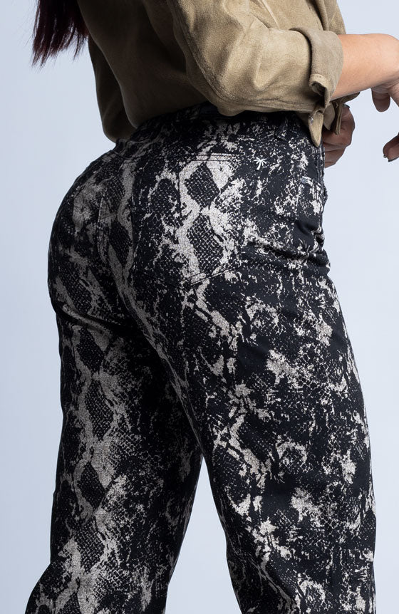 PANTALÓN ESTILO MOM FIT 2143-84